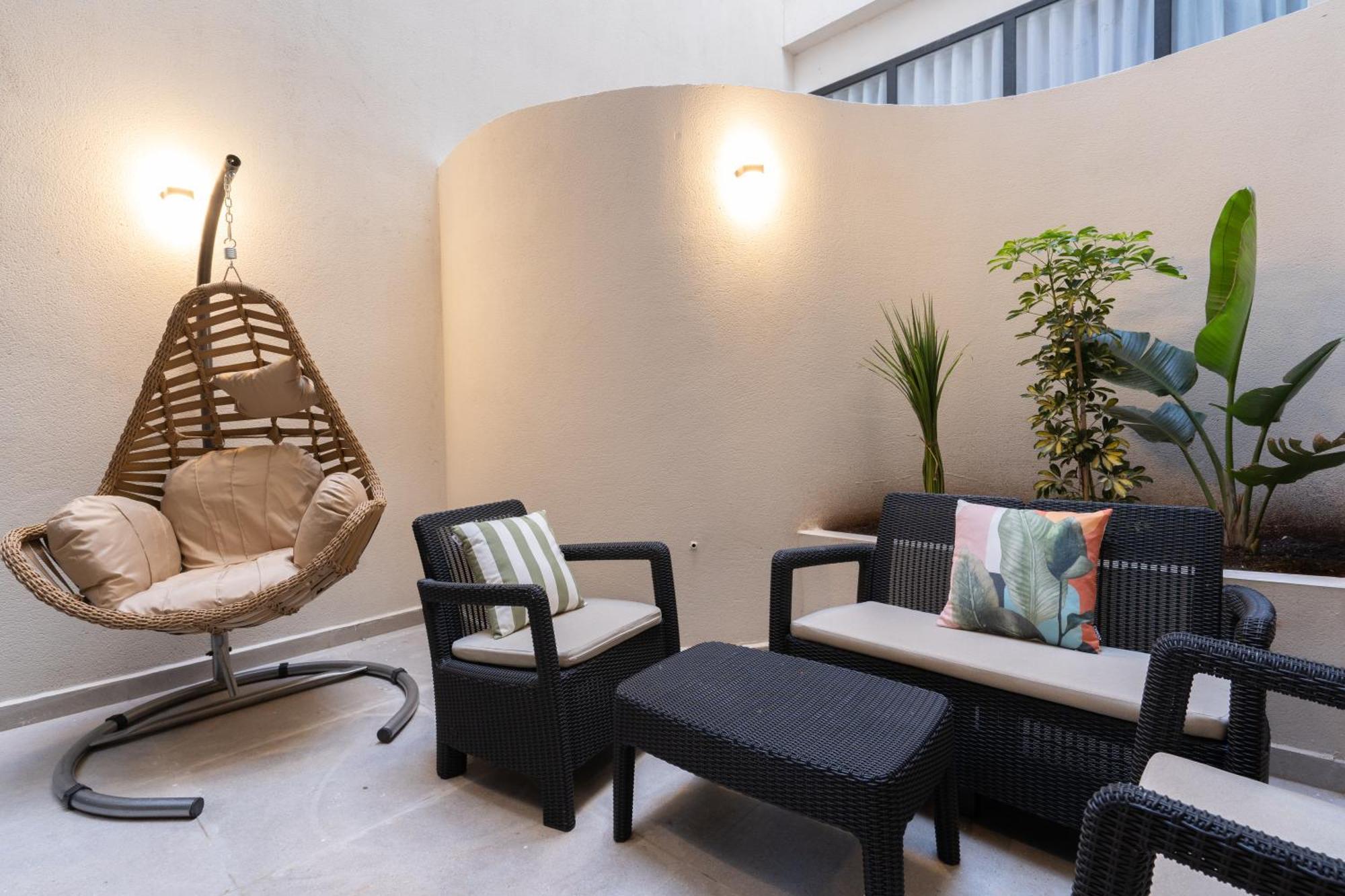 Twenty Six Anfa Luxury Residence By Shortstaycasa-Central-Parking Casablanca Exterior photo